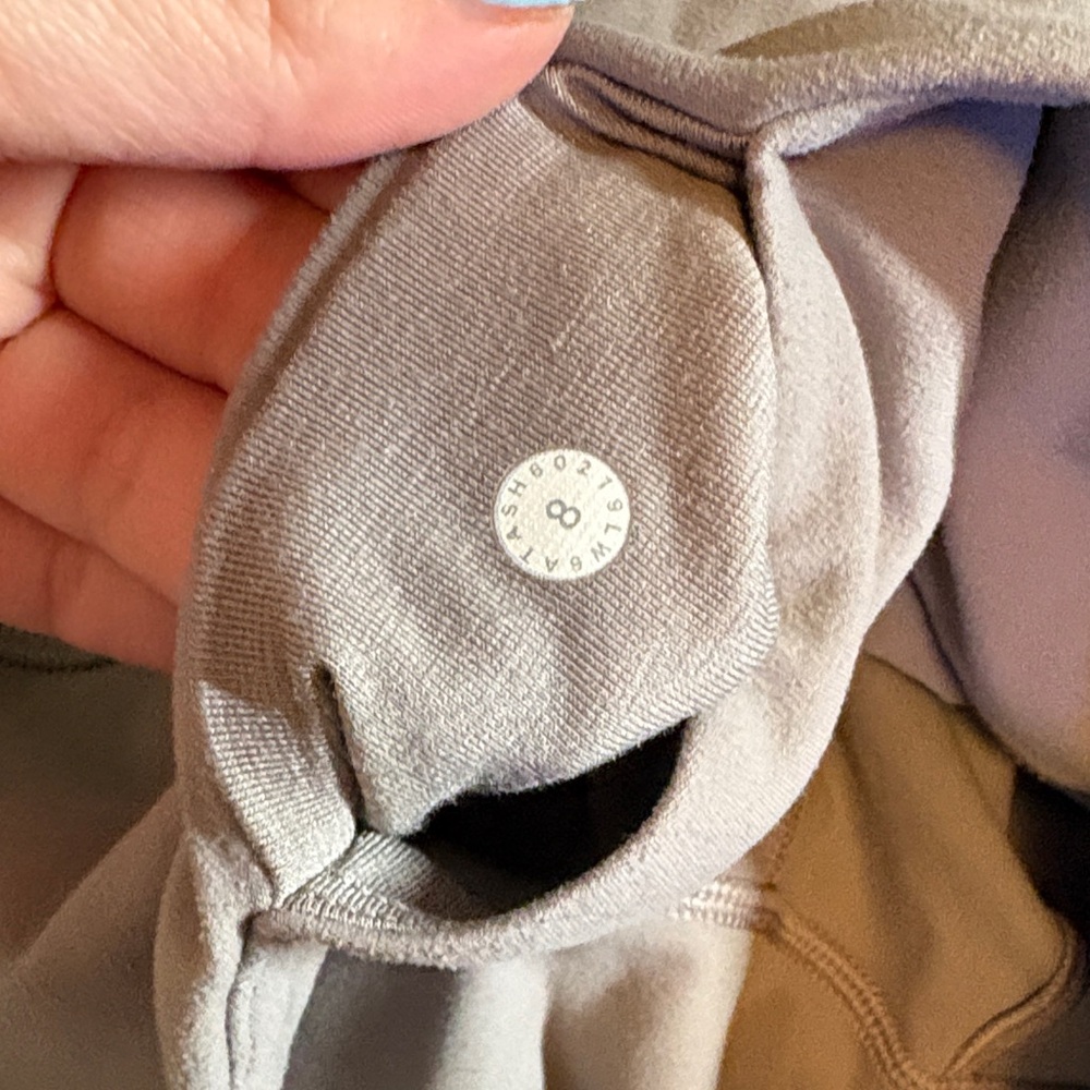 lululemon athletica Taupe Capri Leggings - Picture 4 of 5